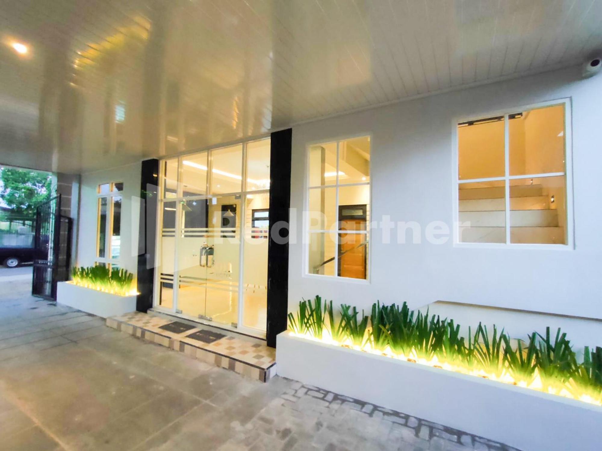 The Paragon Hotel Cilacap Redpartner מראה חיצוני תמונה
