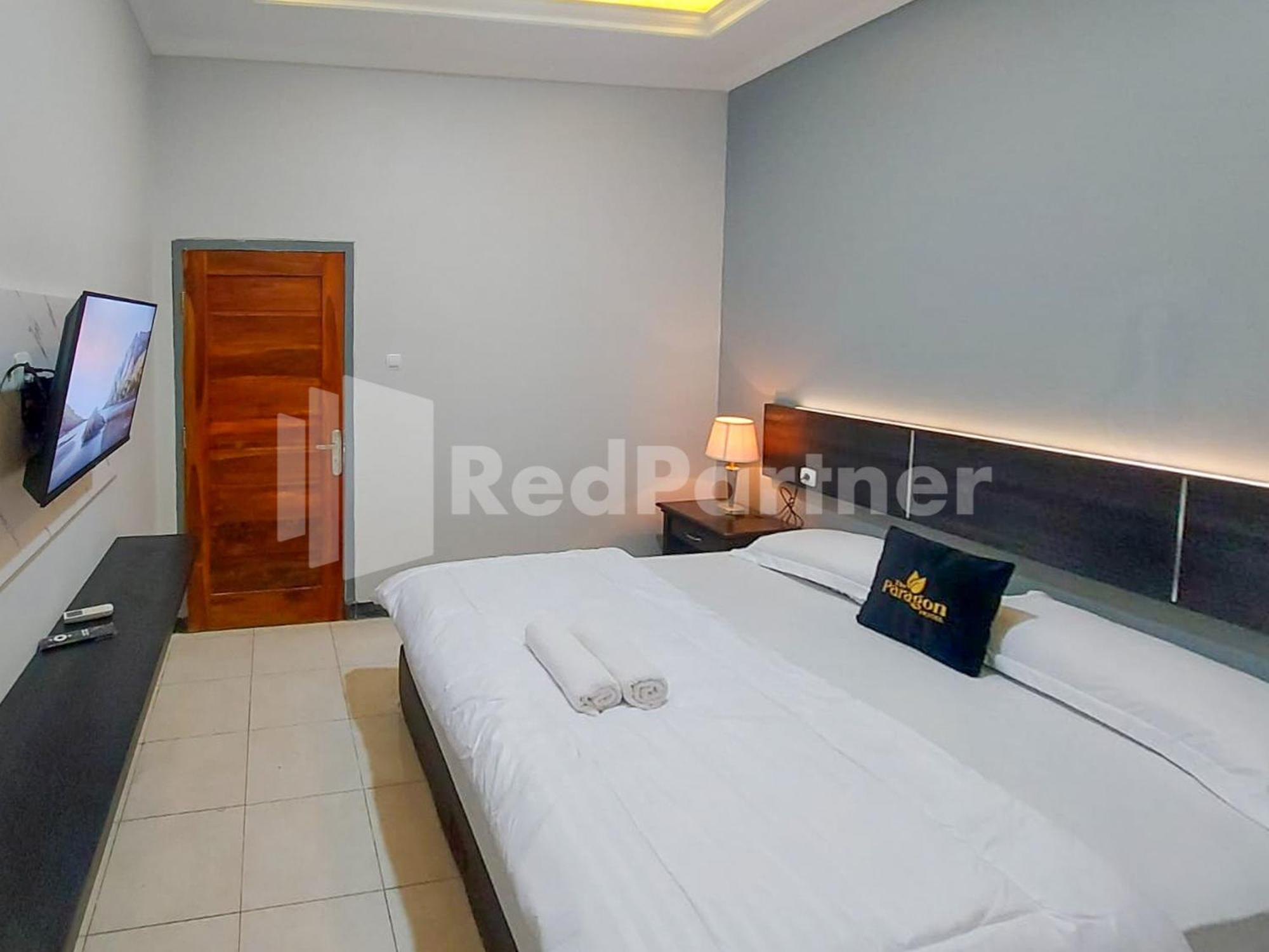 The Paragon Hotel Cilacap Redpartner מראה חיצוני תמונה